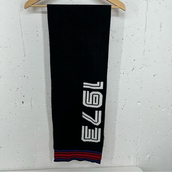 ROOTS Canada 1973 Black Blue Red White Scarf 11 x 67” - Picture 7 of 11